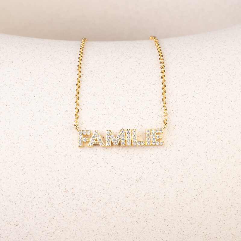 Forgyldt Familie-halskæde med sten